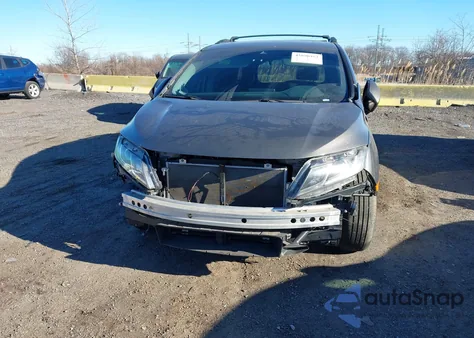 2021 Honda Odyssey Touring z USA, uszkodzony, nr VIN 5FNRL6H81MB039764